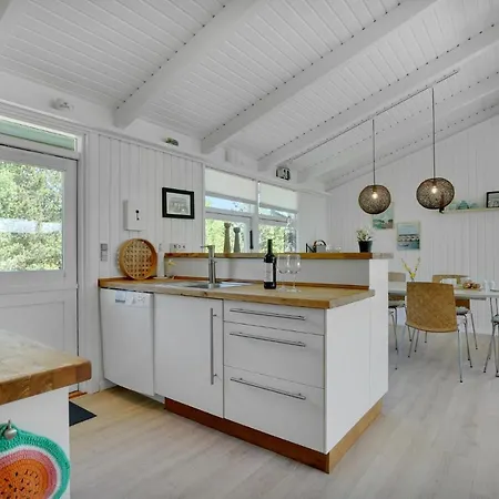 Lovely In With Kitchen בית נופש Jerup