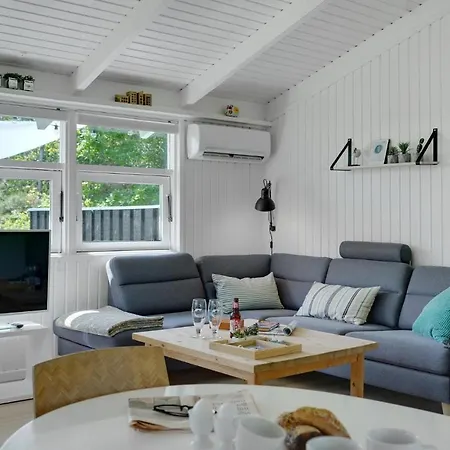 Lovely In With Kitchen *