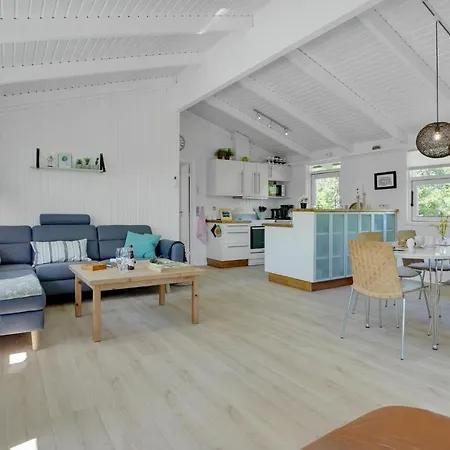 Lovely In With Kitchen